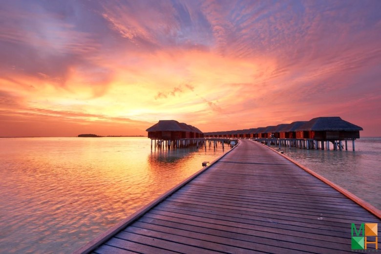 Tranh dán tường trang trí phòng khách BE - 210